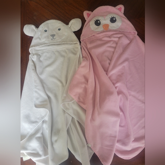 Circo Baby Bath Towel Bundle 2 Towels Over the Head Towels Pink Owl & White Lamb - Picture 1 of 5